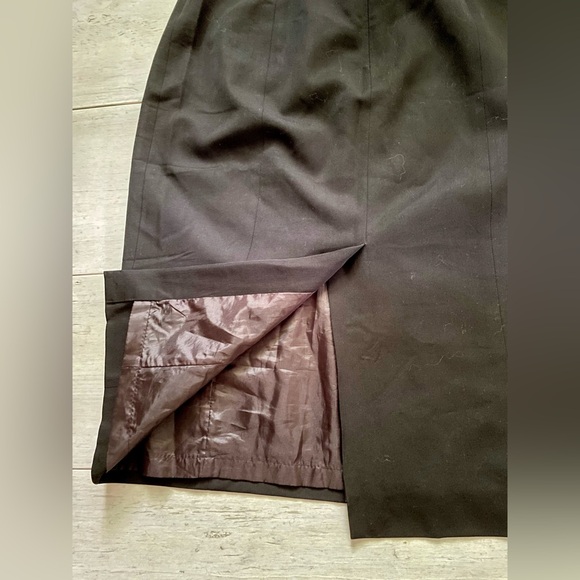 Oscar de la Renta 100% Wool Black Pencil Skirt with 4.5 Inch Leather Waist - Picture 8 of 10